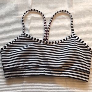Lululemon power Y sports bra